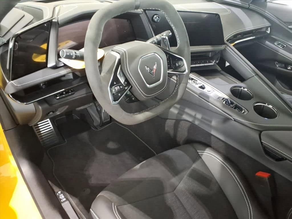 2026 Chevrolet Corvette Stingray - Image 18