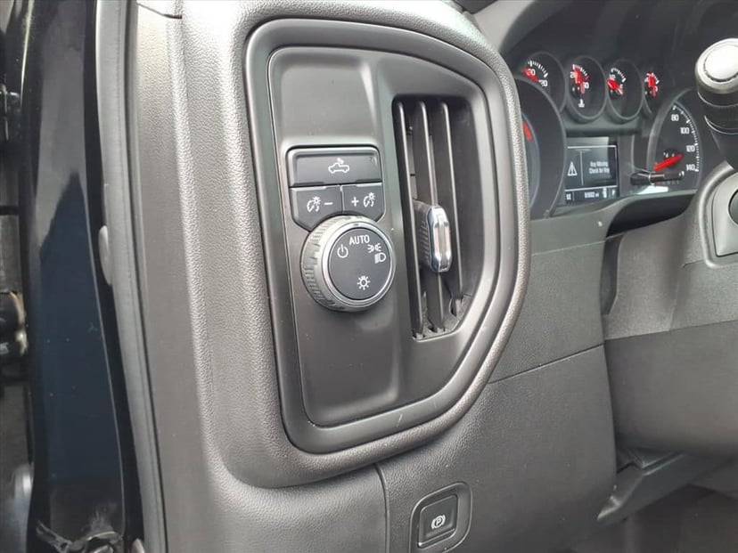 2024 Chevrolet Silverado 1500 - Image 18