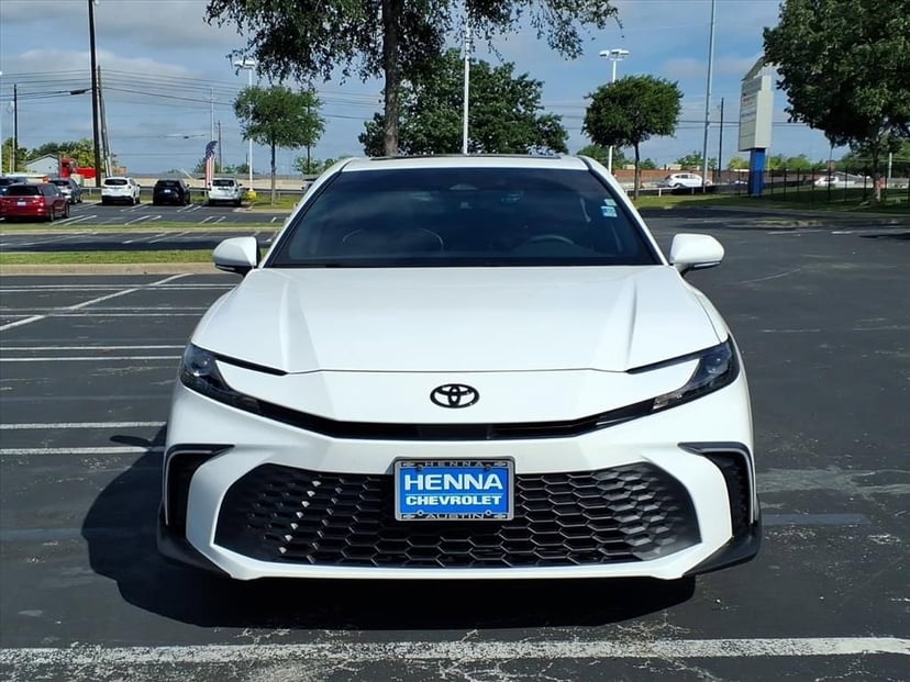 2025 Toyota Camry - Image 10