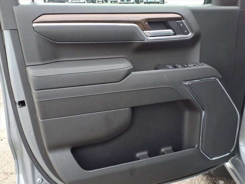 2026 Chevrolet Silverado 1500 - Image 12
