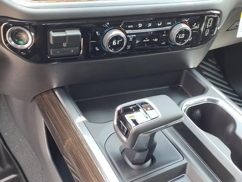 2026 Chevrolet Silverado 1500 - Image 13