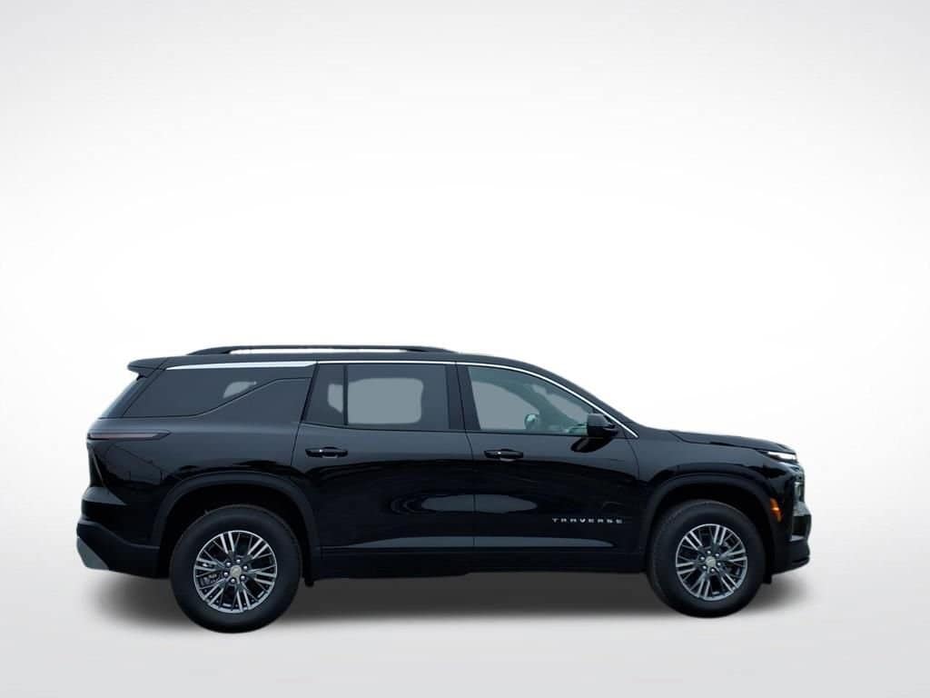 2026 Chevrolet Traverse - Image 2