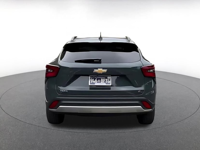 2025 Chevrolet Trax - Image 12