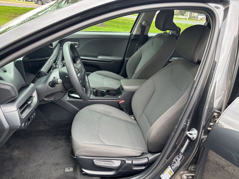 2025 Kia K4 - Image 31