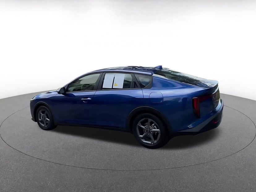 2025 Kia K4 - Image 10