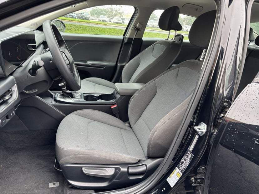 2025 Kia K4 - Image 31