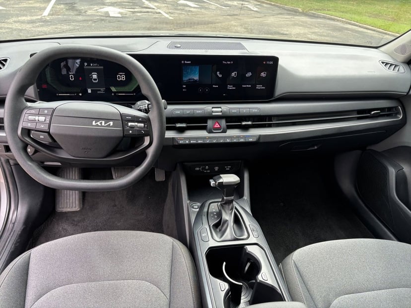 2025 Kia K4 - Image 28