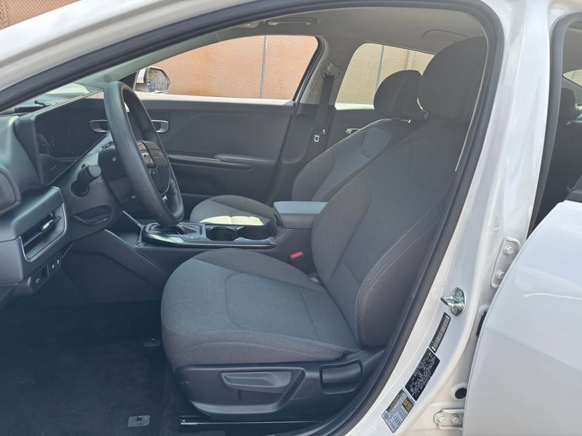 2025 Kia K4 - Image 22