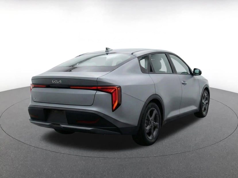 2025 Kia K4 - Image 7