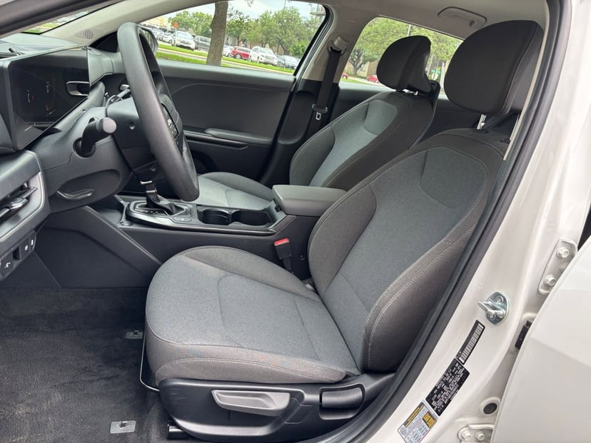 2025 Kia K4 - Image 23
