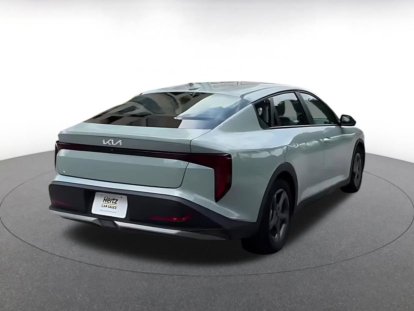 2025 Kia K4 - Image 15