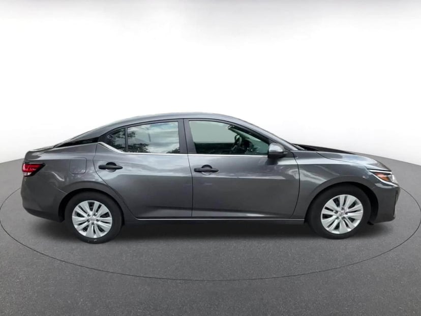 2025 Nissan Sentra - Image 13
