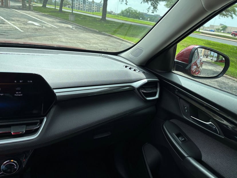 2025 Chevrolet Trailblazer - Image 30