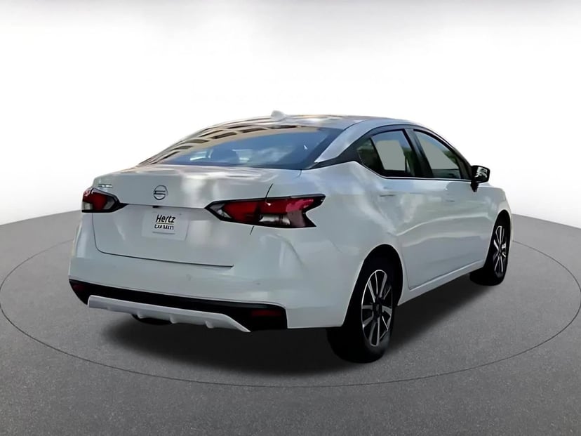 2025 Nissan Versa - Image 7