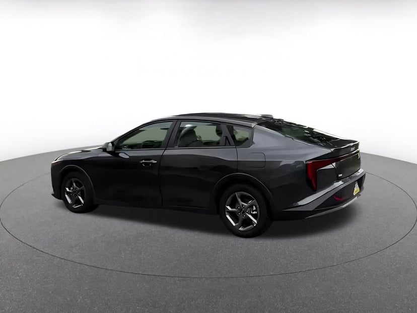 2025 Kia K4 - Image 15
