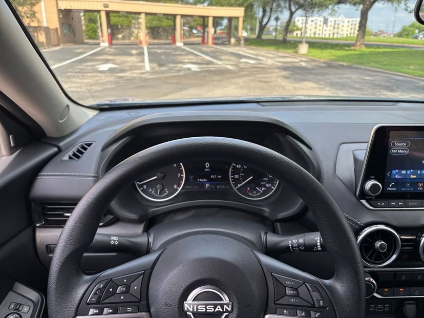 2025 Nissan Sentra - Image 29