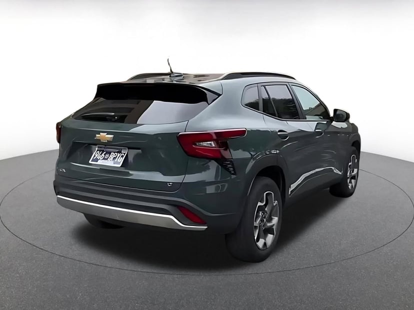 2025 Chevrolet Trax - Image 15
