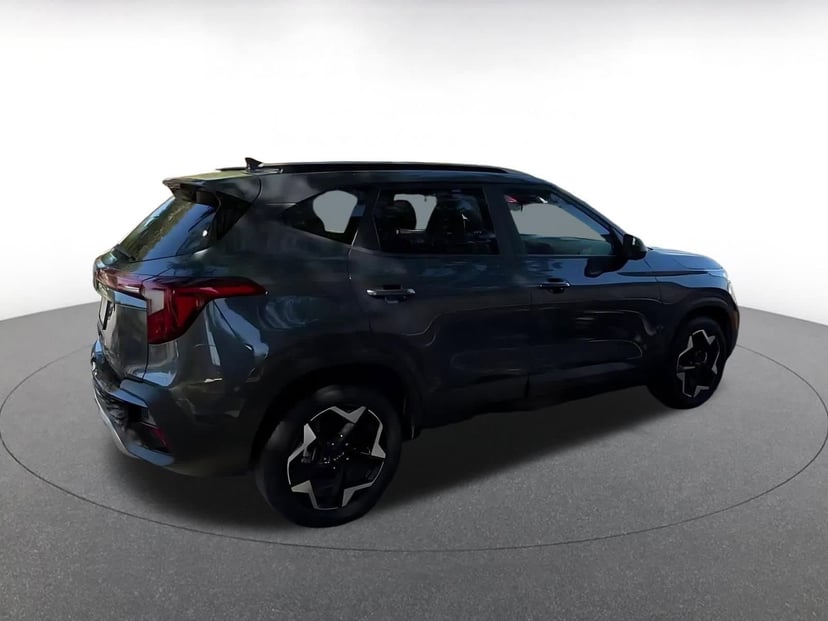 2025 Kia Seltos - Image 15