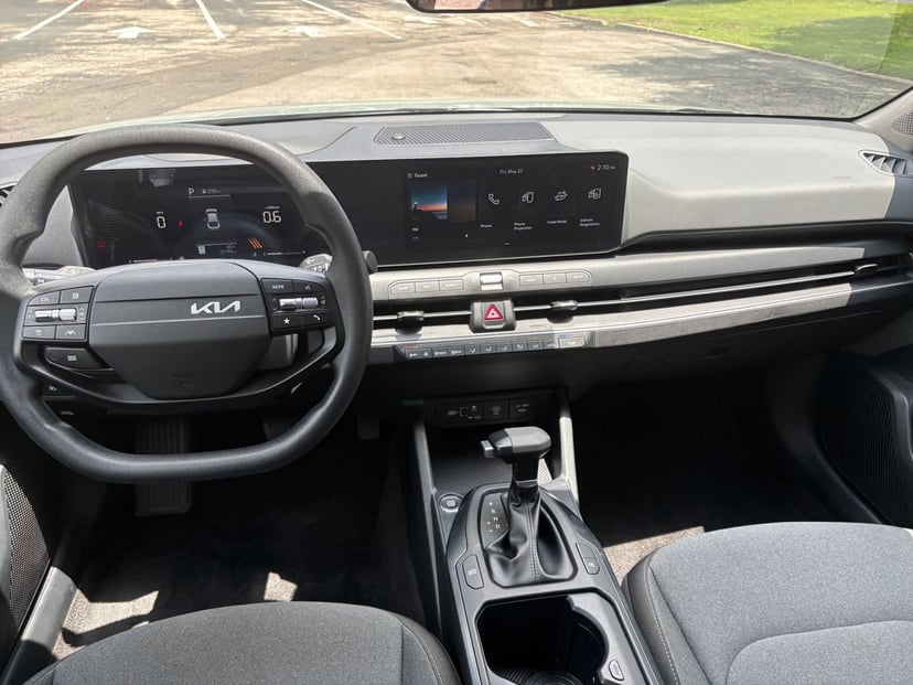 2025 Kia K4 - Image 28