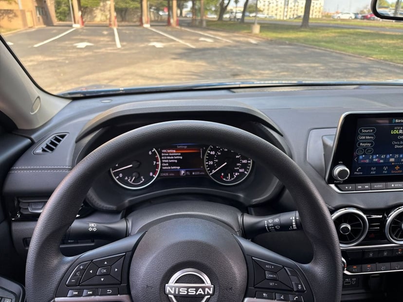 2025 Nissan Sentra - Image 24