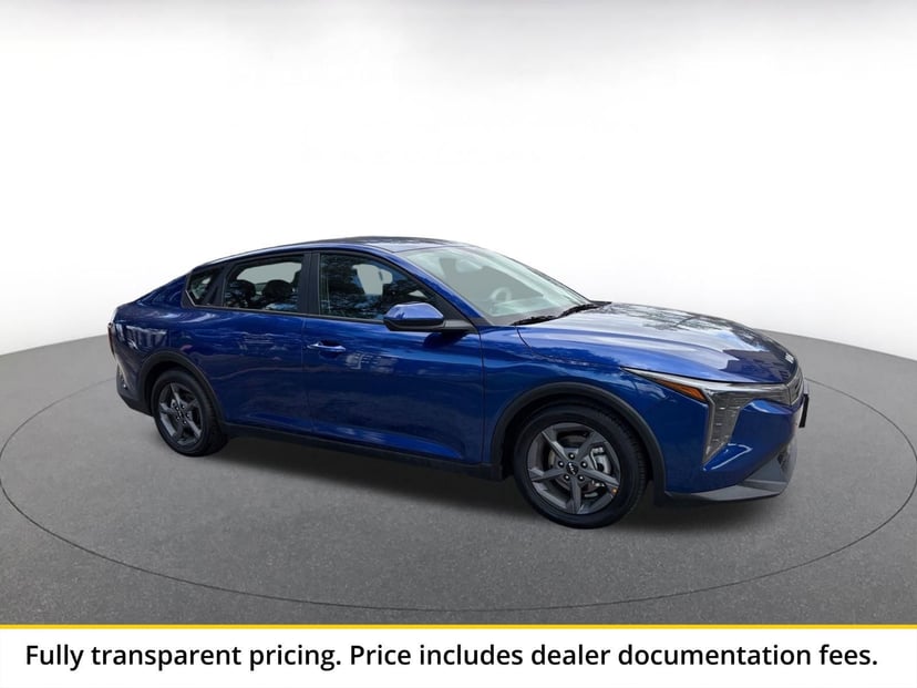 2025 Kia K4 - Image 2