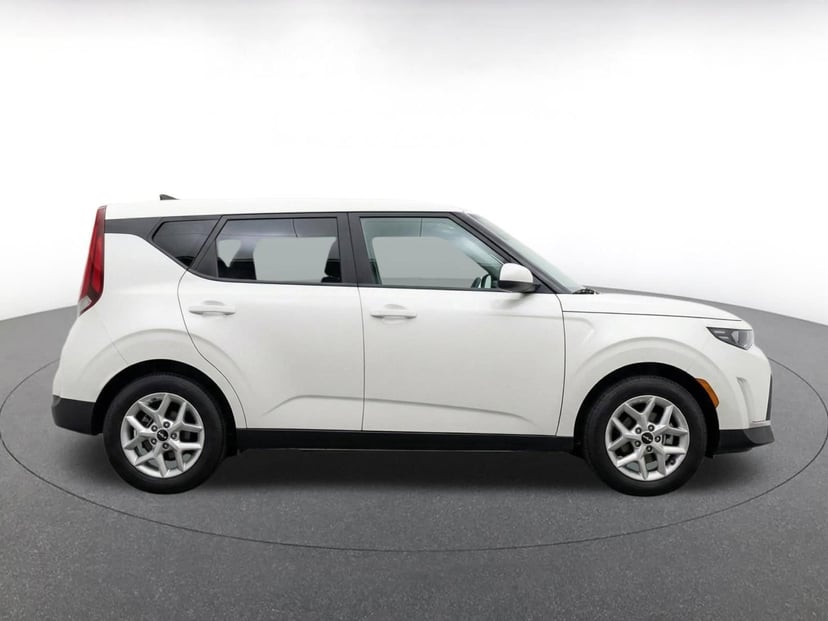 2025 Kia Soul - Image 7