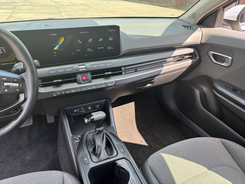 2025 Kia K4 - Image 30