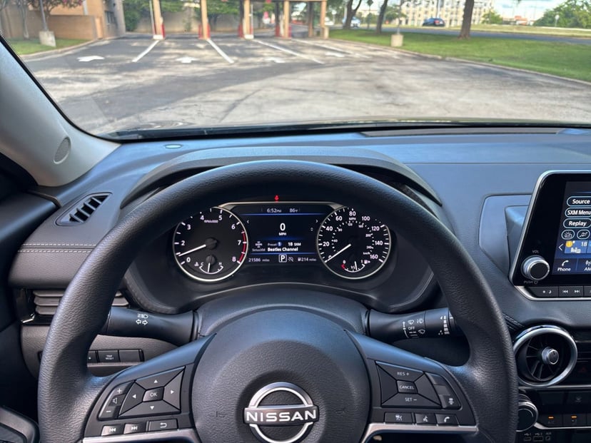 2025 Nissan Sentra - Image 29