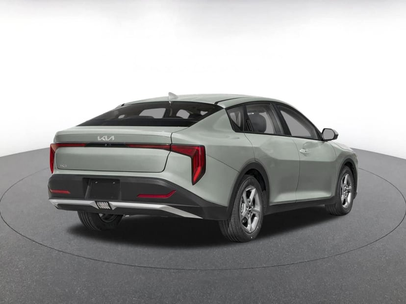 2025 Kia K4 - Image 2