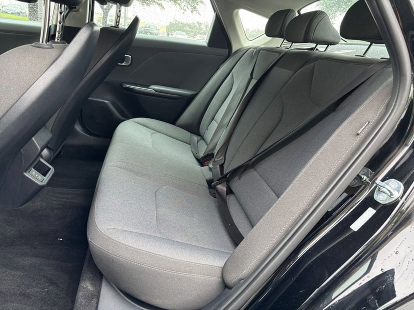 2025 Kia K4 - Image 21