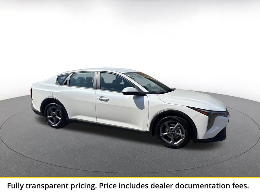 2025 Kia K4 - Image 2