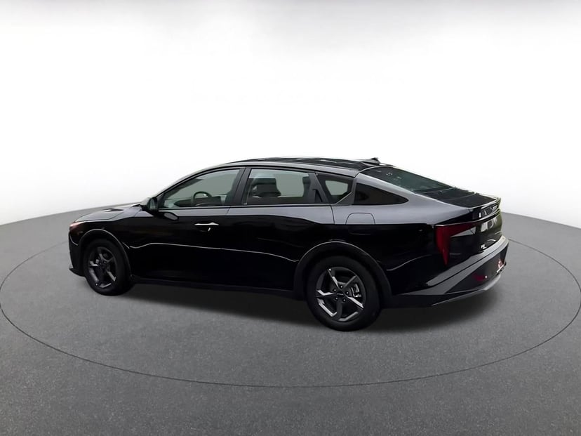 2025 Kia K4 - Image 11