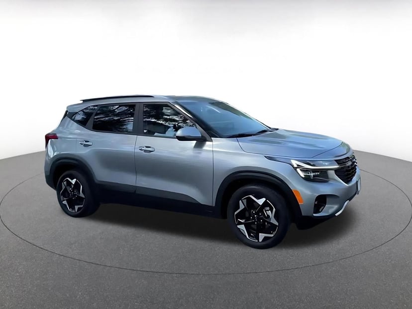2025 Kia Seltos - Image 2