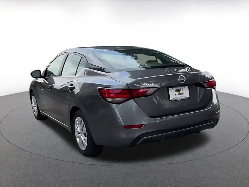 2025 Nissan Sentra - Image 9