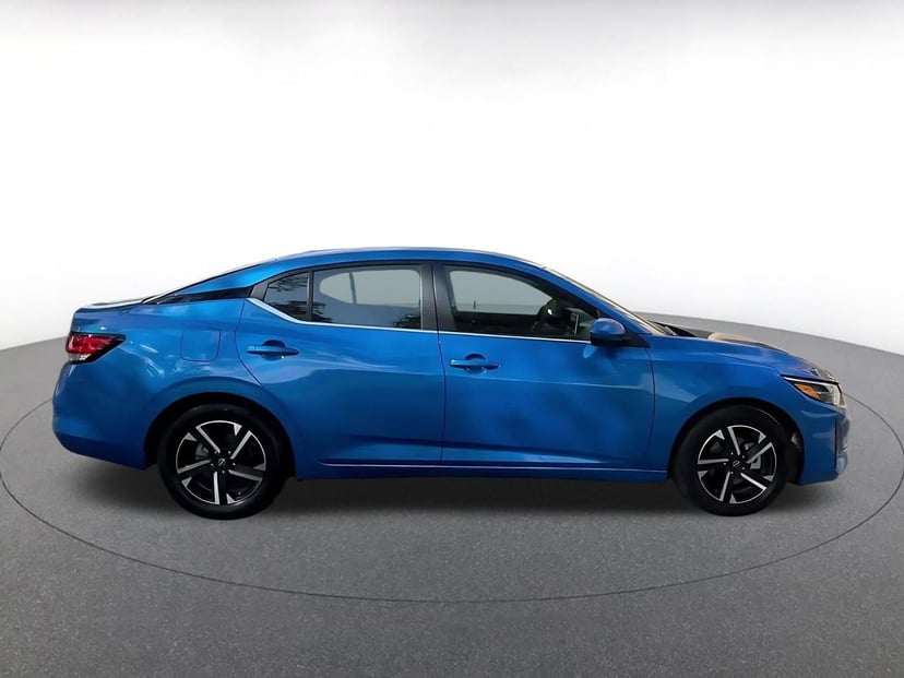 2025 Nissan Sentra - Image 13