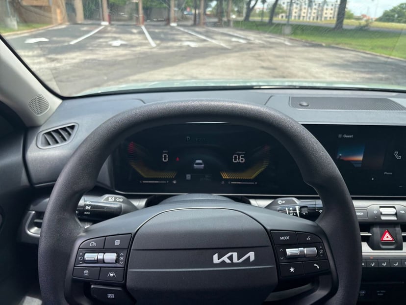 2025 Kia K4 - Image 29