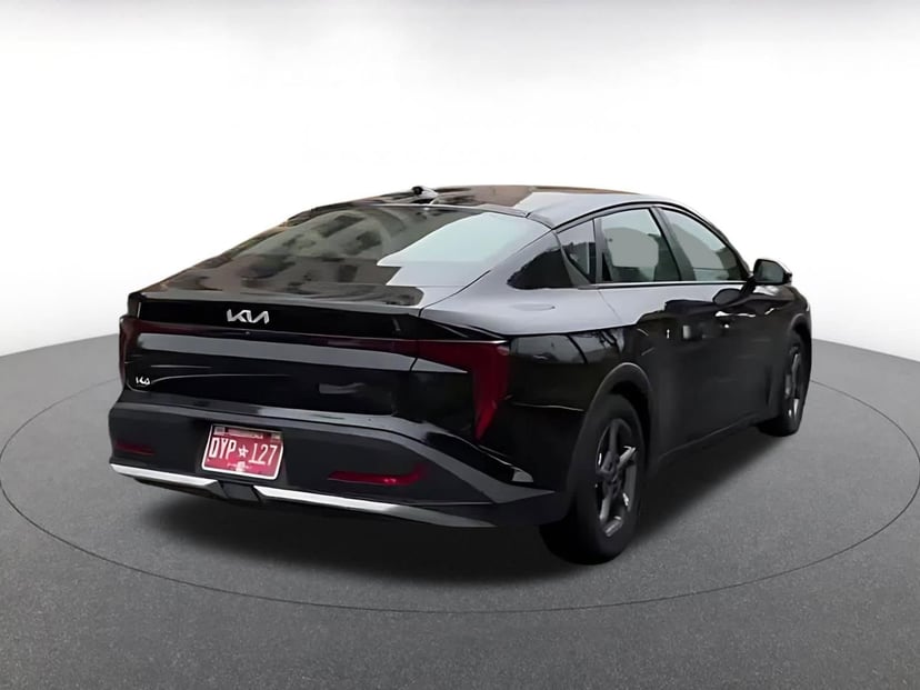 2025 Kia K4 - Image 12