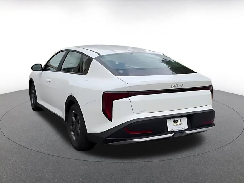 2025 Kia K4 - Image 10