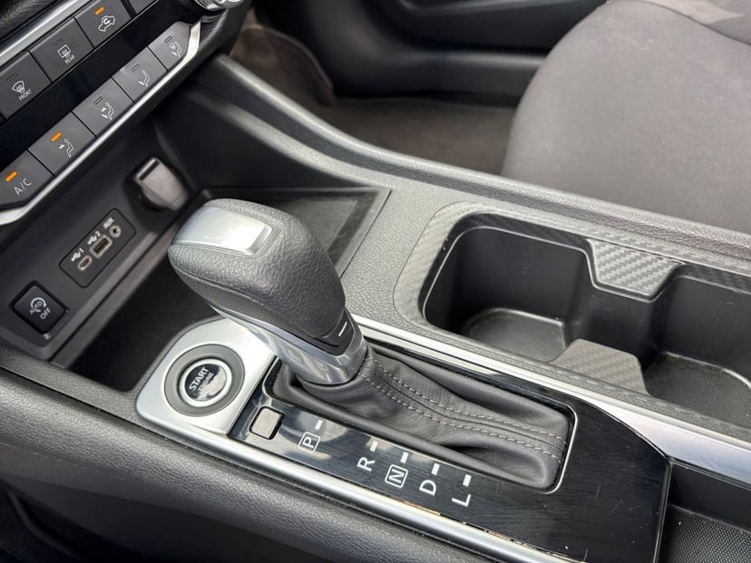 2025 Nissan Sentra - Image 36