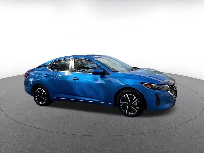 2025 Nissan Sentra - Image 2