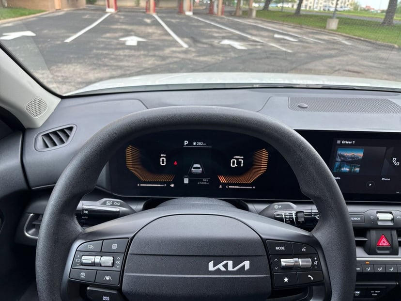 2025 Kia K4 - Image 30
