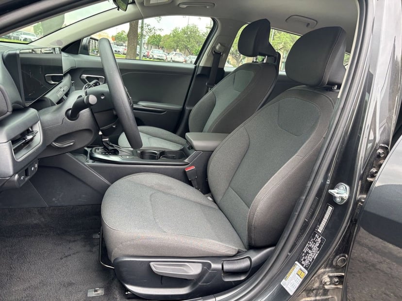 2025 Kia K4 - Image 22