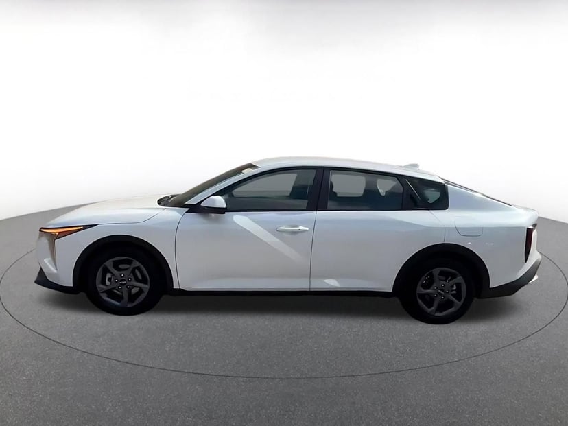 2025 Kia K4 - Image 8