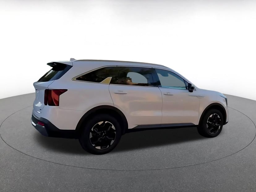 2024 Kia Sorento - Image 13