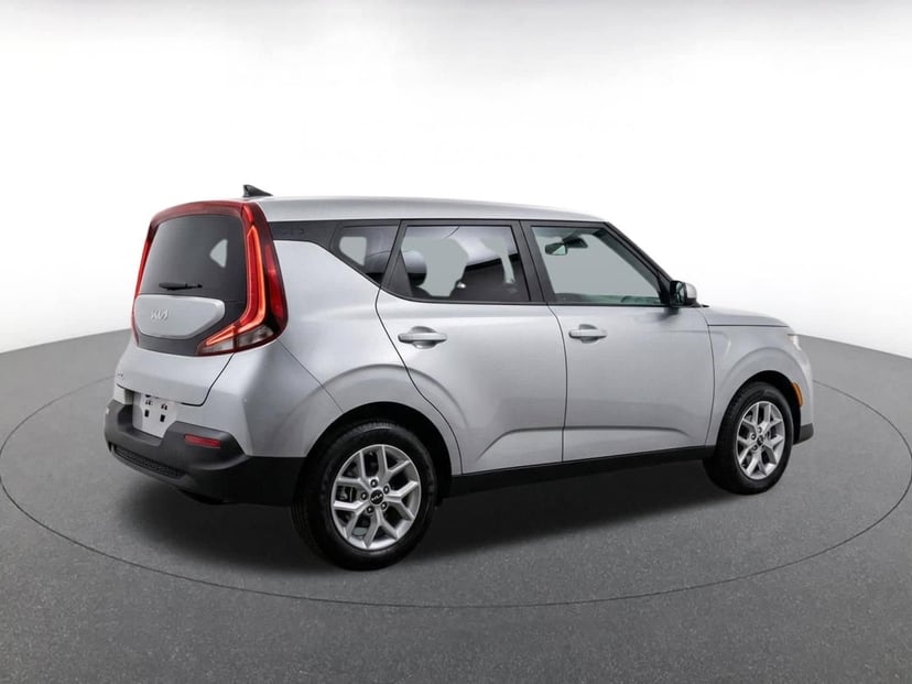 2025 Kia Soul - Image 8