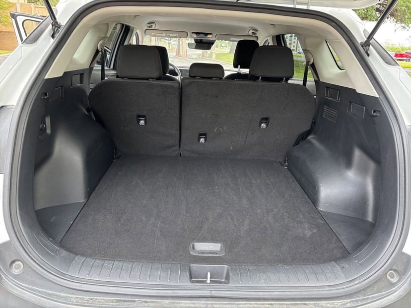 2025 Kia Sportage - Image 26