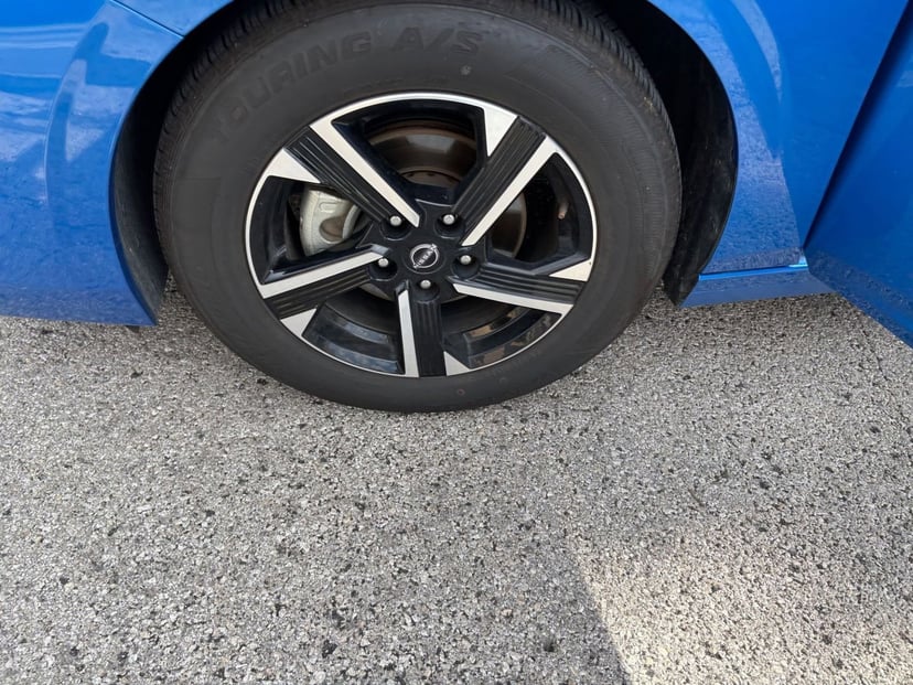 2025 Nissan Sentra - Image 25