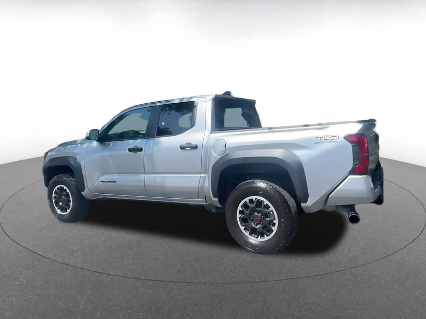 2024 Toyota Tacoma - Image 8