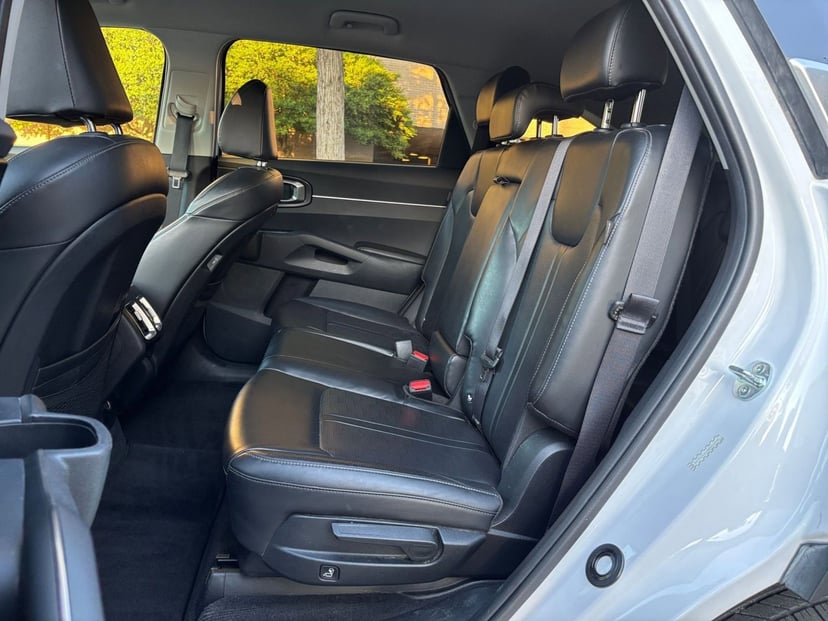 2024 Kia Sorento - Image 21