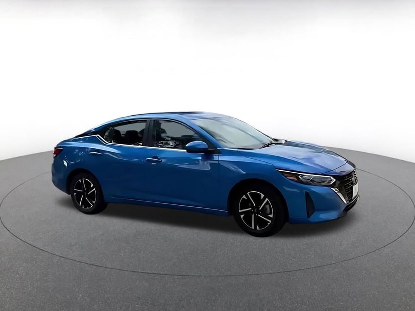 2025 Nissan Sentra - Image 2